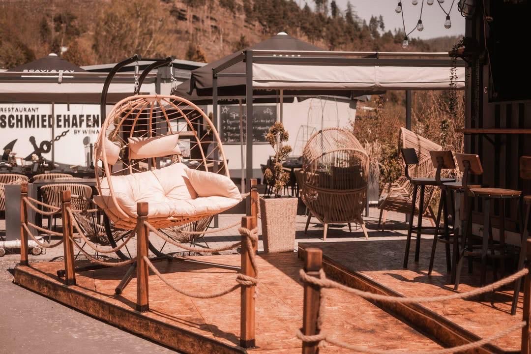 Terrasse des Restaurant Schmiedehafen am Thüringer Meer