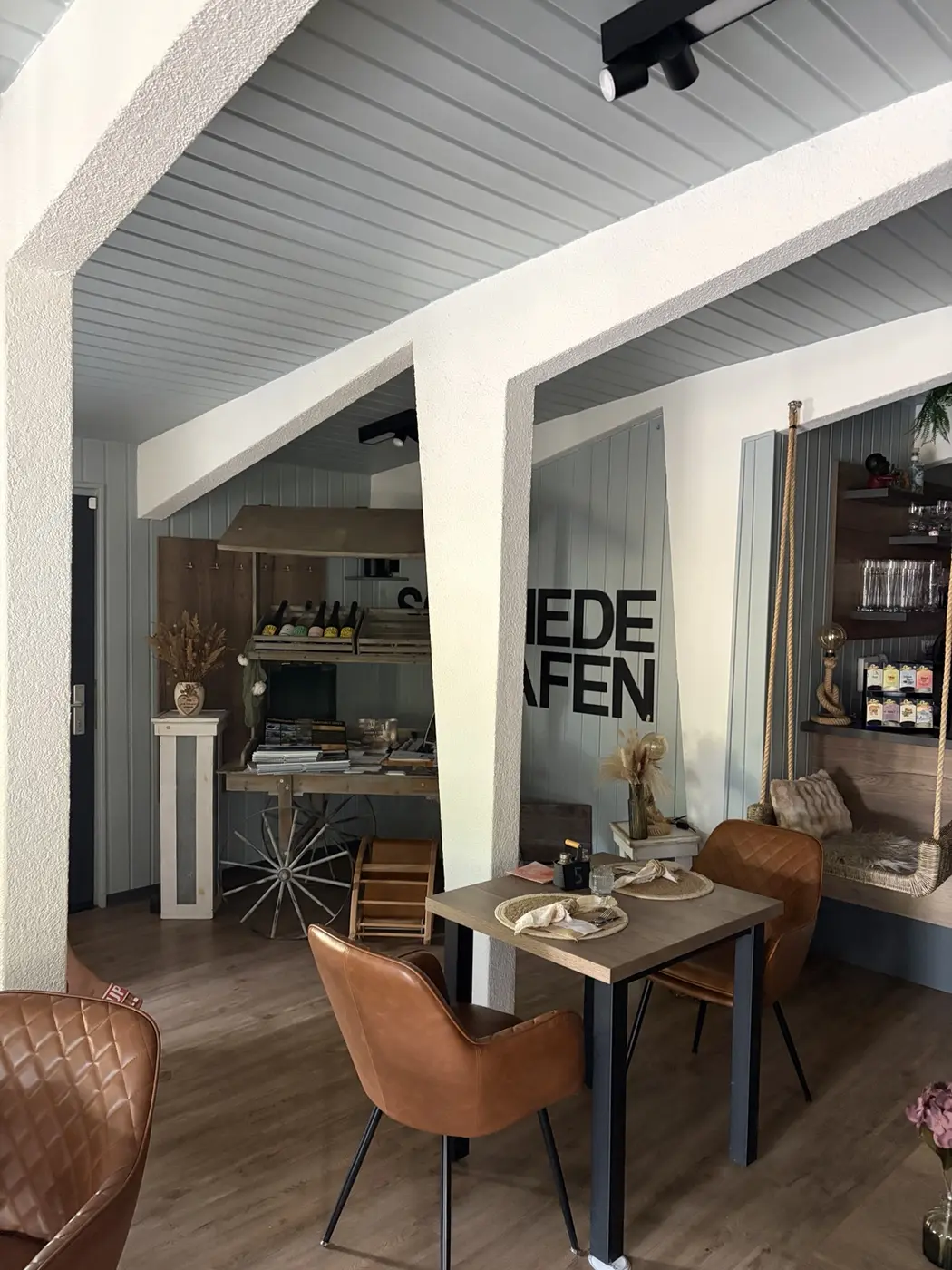 Einblick in den Schmiedehafen in Portenschmiede