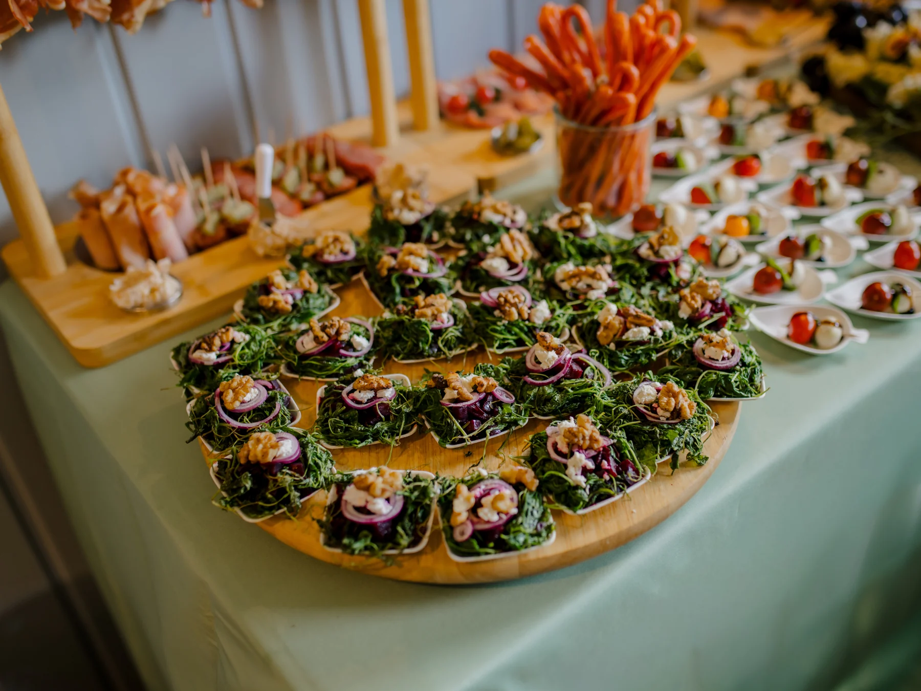 Liebevoll angerichtetes Fingerfood aus der Schmiedehafen-Küche